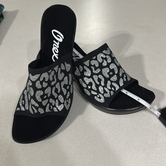Onex Black & Silver Leopard Print Rory Slide Wedge EUR Size 39 US Size 8.5/9 - Picture 3 of 10